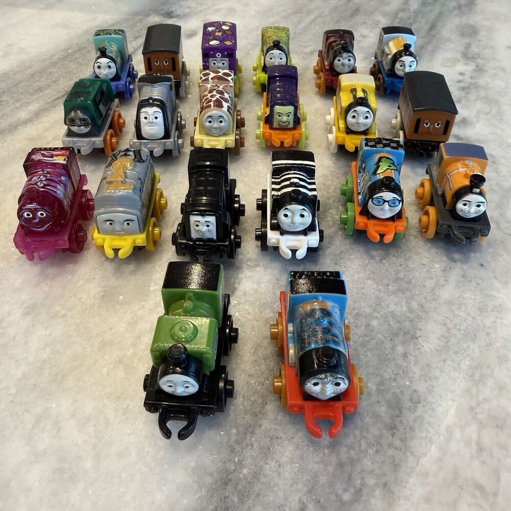 Thomas The Tank Engine Train & Friends Minis Micro Mini Trains Lot 20 Toys EUC